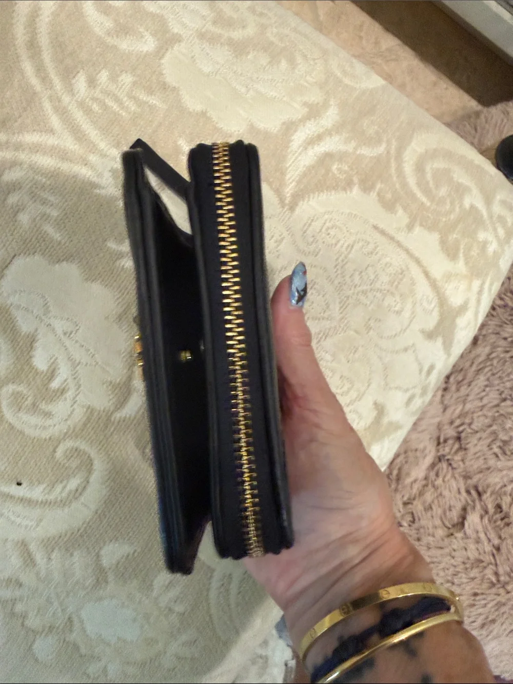 Tory Burch Kira Black Chevron Quilted Leather Bi-fold Wallet Gold Logo